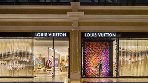 louis vuitton stores las vegas su youku|Louis Vuitton LV Bellagio Men's Store in Las Vegas, United .